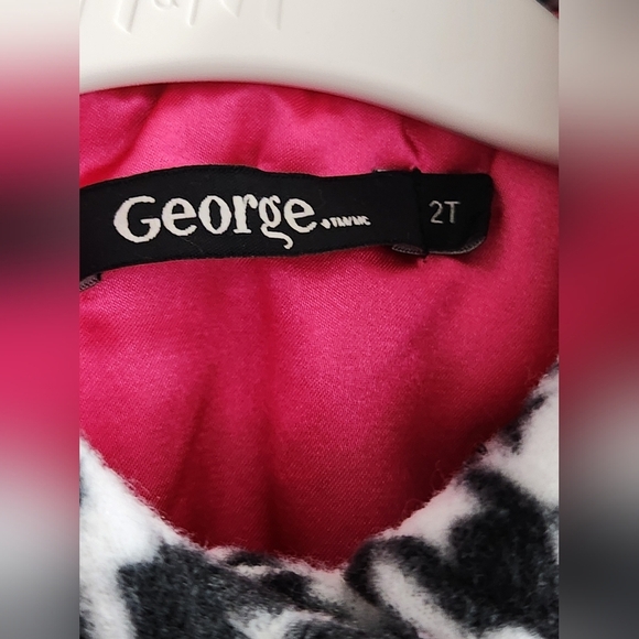 -SOLD-Toddler Girl Black and White Houndstooth Winter/Fall Pea Coat Size 2T - Picture 4 of 6